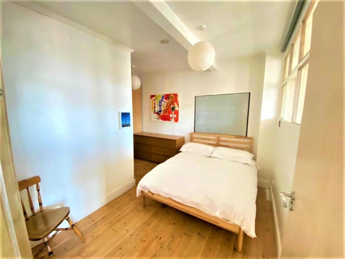 Splendid 1 Bedroom Flat + Terrace London Exterior foto