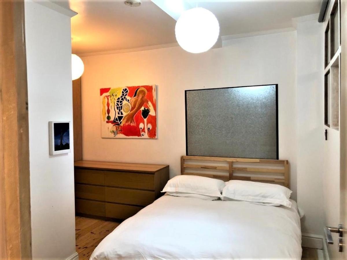 Splendid 1 Bedroom Flat + Terrace London Exterior foto